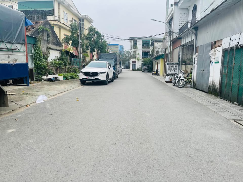 Nhà 2 tầng căn góc tại phường Thành Vinh 127.8m² giá 6 tỷ - Kinh doanh tốt ngay trung tâm!