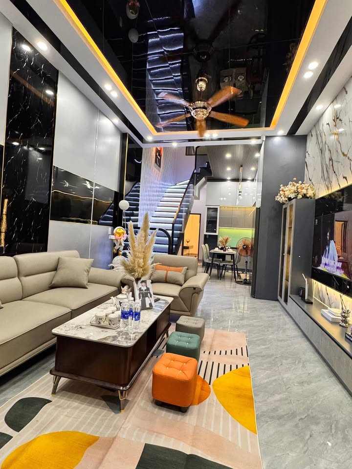 Nhà 3 tầng Cù Chính Lan 70m² giá 6 tỷ - Ô tô vào tận nhà!