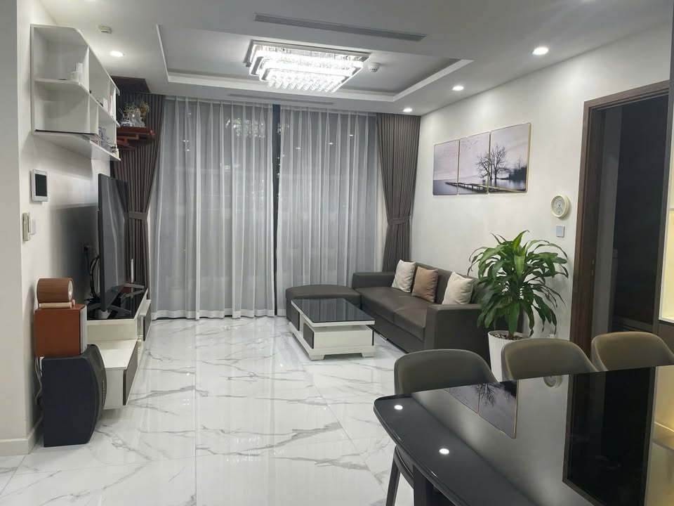 Căn hộ 3 phòng ngủ Sunshine City 100m² giá 10 tỷ - View nội khu đẹp!