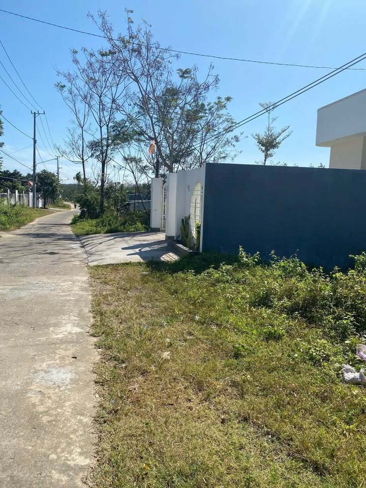 Đất thổ cư Thôn 3, Đăk Cấm, Kon Tum 155m² giá 600 triệu - Gần mặt đường ô tô thông thoáng!