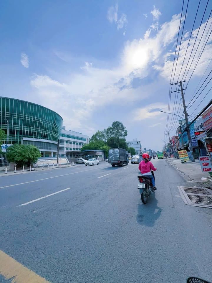 Bán nhà mặt tiền Quốc Lộ 1A, Tân Biên, Biên Hòa 185m² giá 12 tỷ - Tiềm năng kinh doanh lớn!