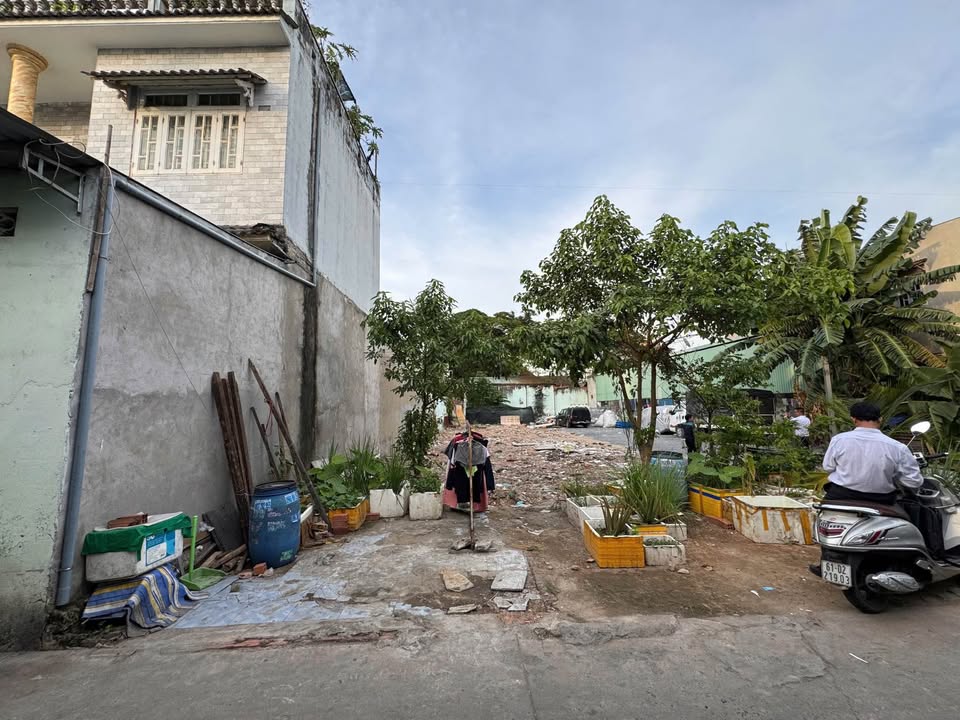 Đất nền Dĩ An 125m² giá 3.7 tỷ - Sát chợ Nguyễn Đức Thiệu, đầu tư sinh lời!