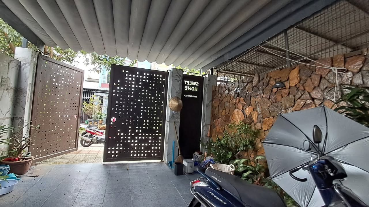 Nhà 3 tầng Hòa Xuân Cẩm Lệ 100m² giá 6.5 tỷ - Thiết kế hiện đại, full nội thất sang trọng!