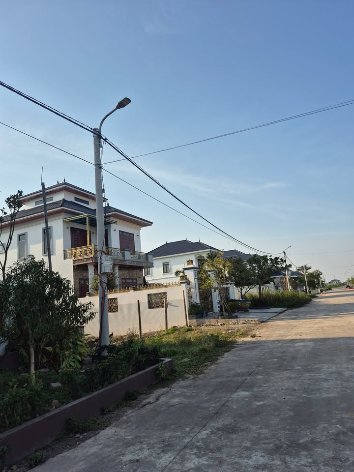 Đất mặt đường 6x20m tại Kim Chính, Kim Sơn - Giá chỉ 2.8 tỷ!