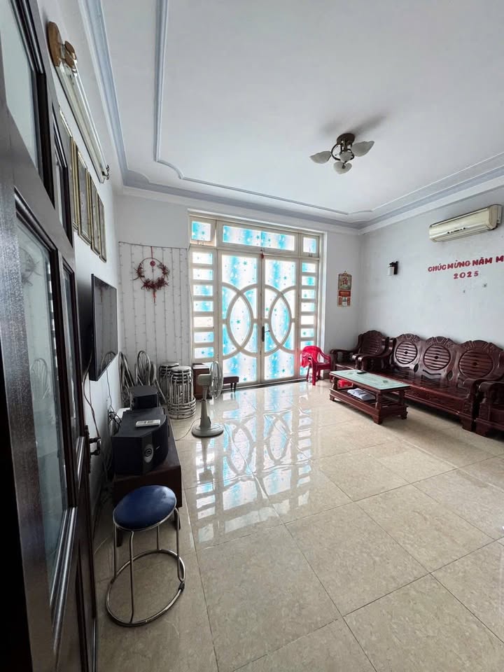 Nhà mặt tiền Ca Văn Thỉnh, Tân Bình 116m² - Sổ hồng chính chủ, thuận tiện kinh doanh!