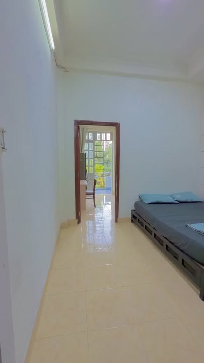 Căn hộ cho thuê Tân Bình 2 phòng ngủ - Nội thất đầy đủ, ban công thoáng mát!