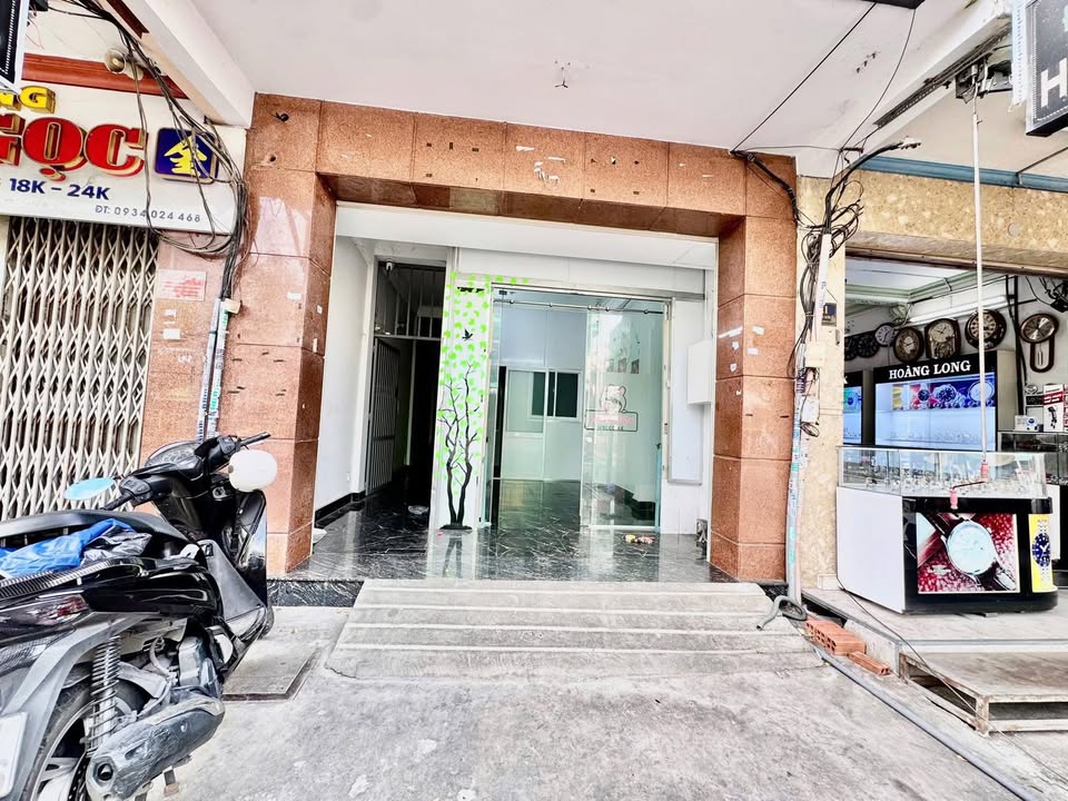 Mặt bằng kinh doanh Nguyễn Sơn quận Tân Phú 24m² giá 10 triệu - Khu sầm uất, thuận lợi kinh doanh!