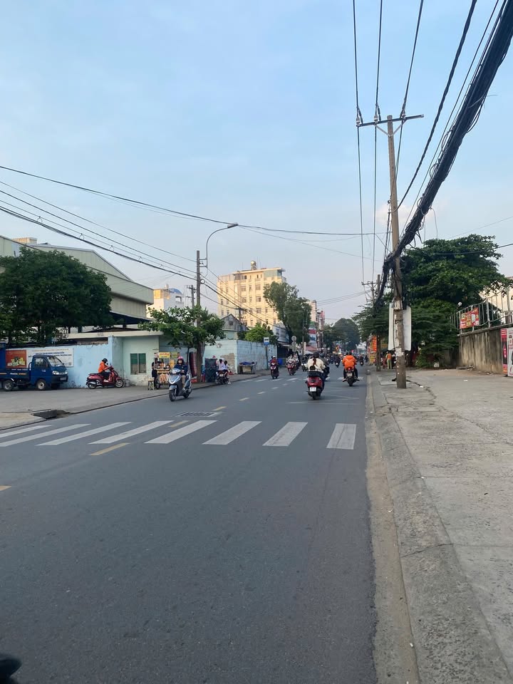 Cho thuê Nhà Mặt Tiền Phan Huy Ích Tân Bình 152m² chỉ 20 triệu - Kinh doanh sầm uất!