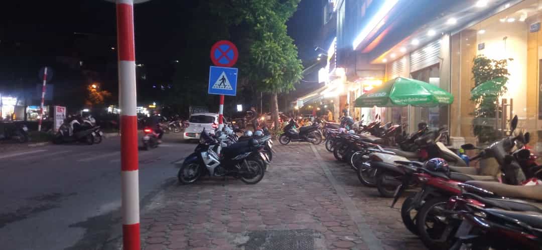 Cho thuê nhà mặt phố Thượng Đình, Thanh Xuân 25m² giá 11 triệu - Kinh doanh sầm uất!