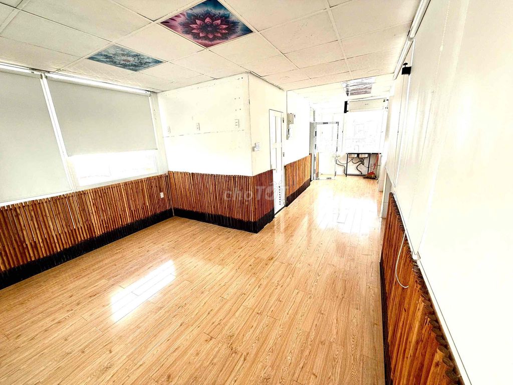 Sàn văn phòng 35m² tại Quận Bình Thạnh chỉ 8 triệu - Gần Landmark 81!