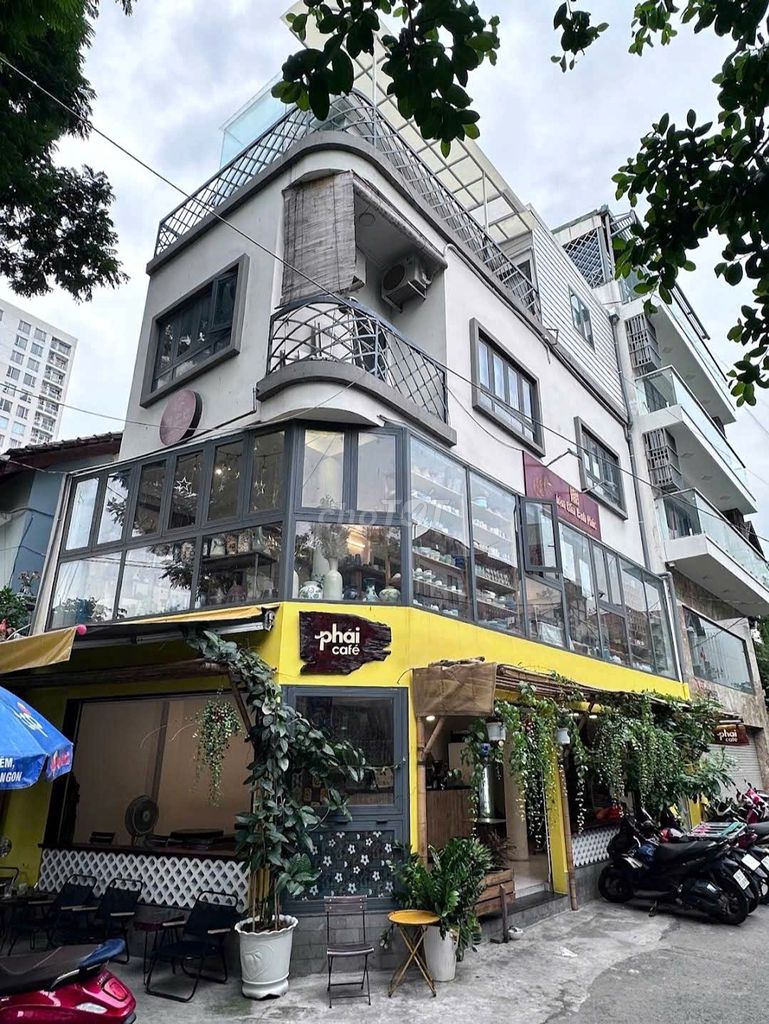 Cho thuê văn phòng mặt tiền đường Nguyễn Văn Nguyễn, Quận 1, 400m² - Kinh doanh đa ngành nghề!