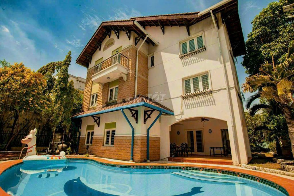 Biệt thự cho thuê mặt tiền Nguyễn Cảnh Chân, Q1 - Diện tích 900m², giá 120 triệu