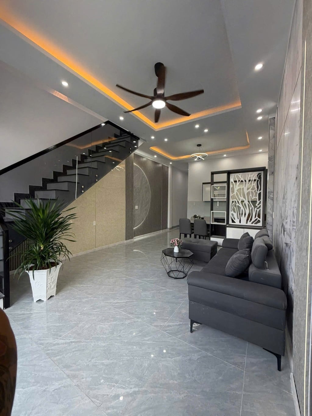 Nhà riêng Phường Tân Triều 80m² giá 1.85 tỷ - Sân đậu xe ô tô rộng rãi!