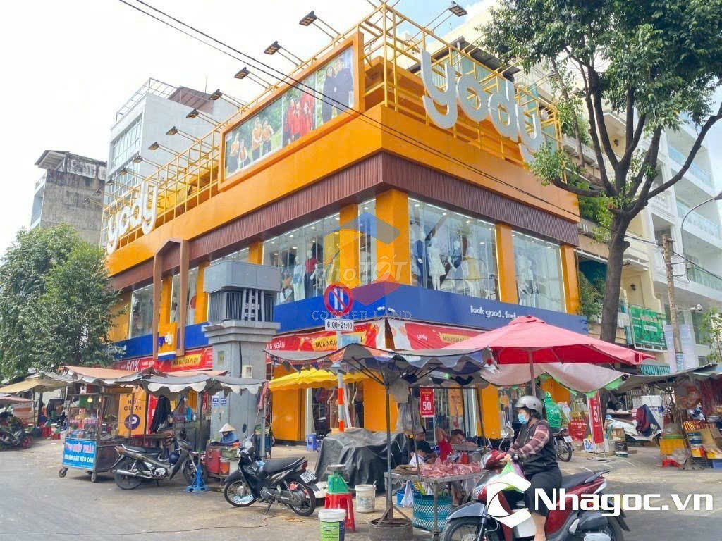 Tòa nhà cho thuê mặt tiền Trần Huy Liệu, Phú Nhuận 2000m² - Vị trí đắc địa, thuận tiện kinh doanh!