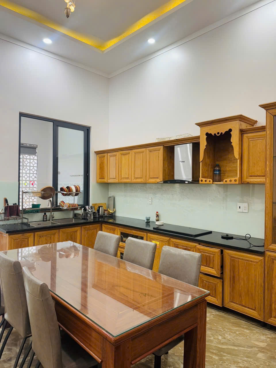 Nhà vườn cho thuê mặt tiền đường Y Moan 500m² giá 16 triệu - Đầy đủ nội thất tiện nghi!