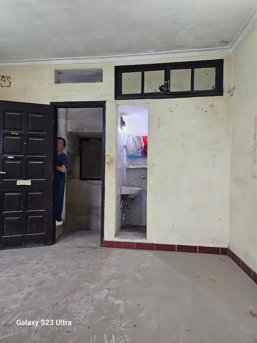 Nhà mặt phố Giải Phóng 63m² giá 10 tỷ - Kinh doanh đỉnh, sổ vuông nở hậu!