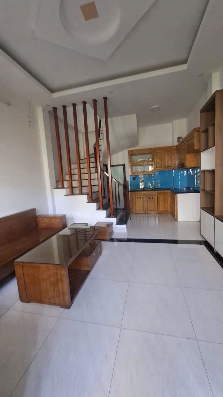 Nhà Tả Thanh Oai 35m² giá 48 tỷ - Ô tô đỗ cửa, tiện ích đầy đủ!