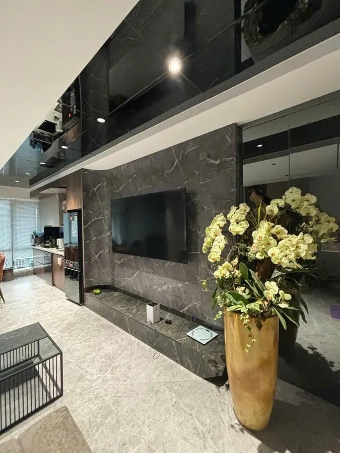 Nhà 6 tầng gara thang máy full nội thất gần AEON Long Biên - Đầu tư sinh lời ngay!