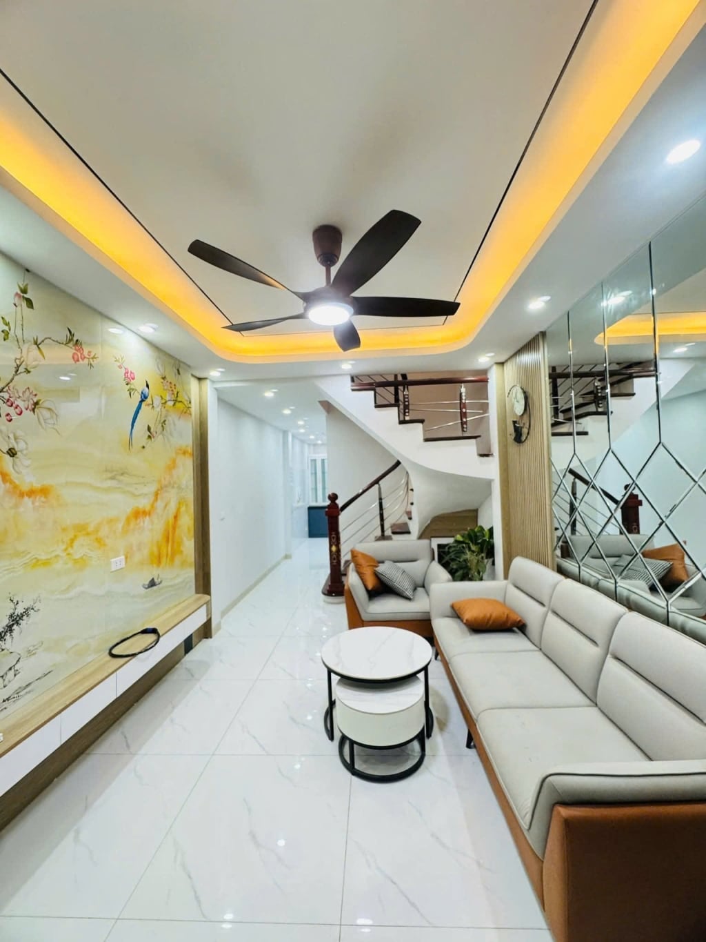 Nhà 5 tầng 38m² cần bán tại Mỹ Đình - Nam Từ Liêm - Giá 8.75 tỷ, thương lượng nhẹ!