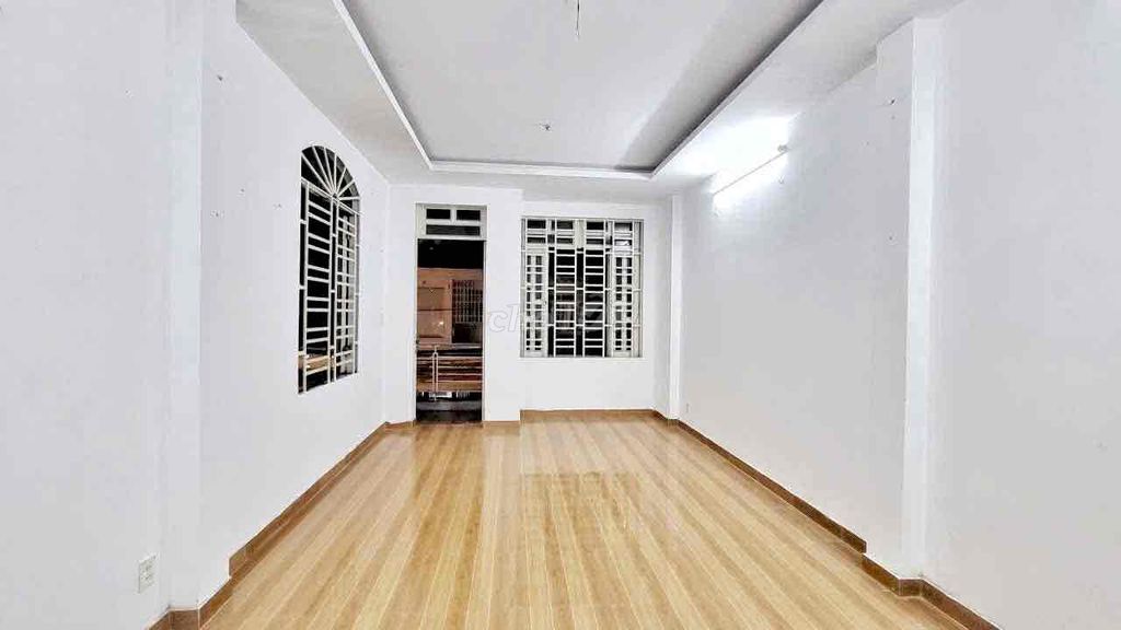 Phòng trọ Phước Long A 35m² giá 3.8 triệu - Ban công thoáng đãng, tự do giờ giấc!