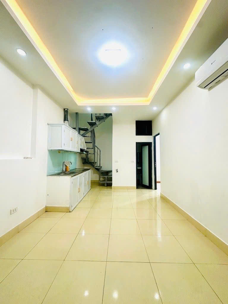 Nhà 2 tầng 36m² tại Sài Đồng, giá 4.19 tỷ - Đón Tết ngay!