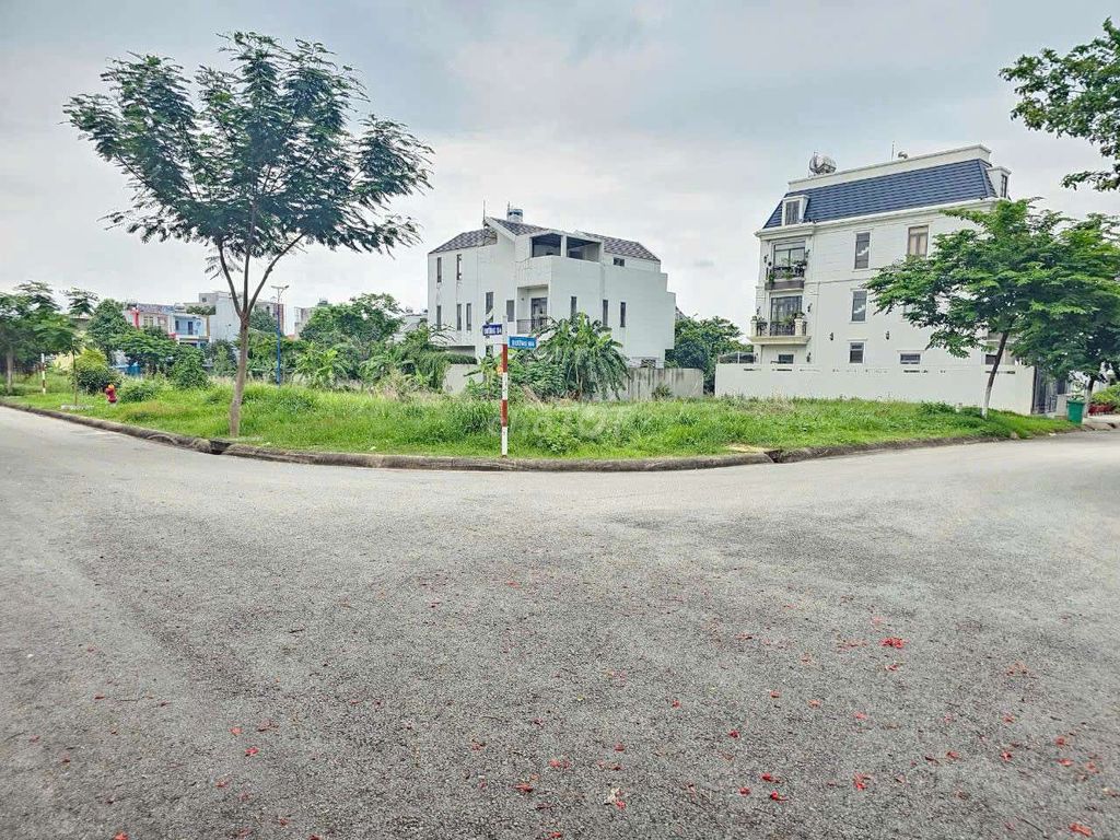 Đất xây biệt thự khu đô thị Bình Nguyên, Dĩ An 395,5m² giá 20,5 tỷ - Đầu tư lý tưởng!