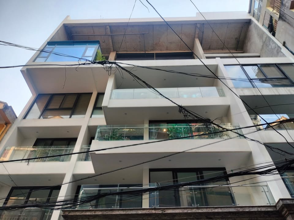 Nhà Lạc Long Quân 289m² giá 168 tỷ - Cơ hội đầu tư hấp dẫn!