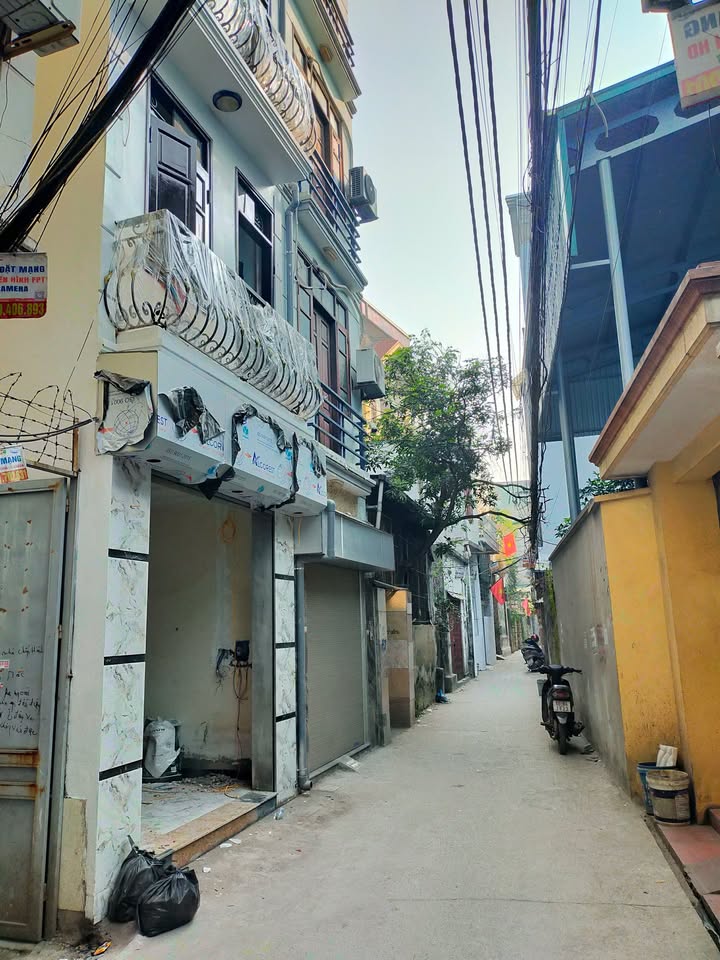Nhà phố Lĩnh Nam 35m² giá 8 tỷ - Lô góc thông thoáng, kinh doanh tốt!