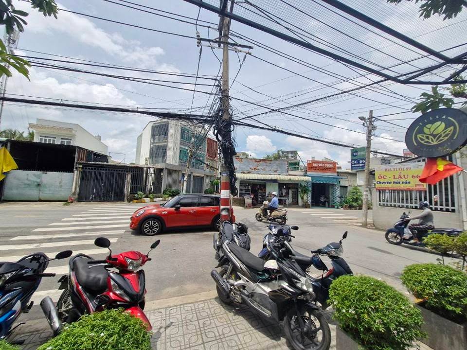 Căn góc 3 tầng Phú Hữu, Quận 9, 180m² giá 19 tỷ - Dòng tiền ổn định hàng tháng!