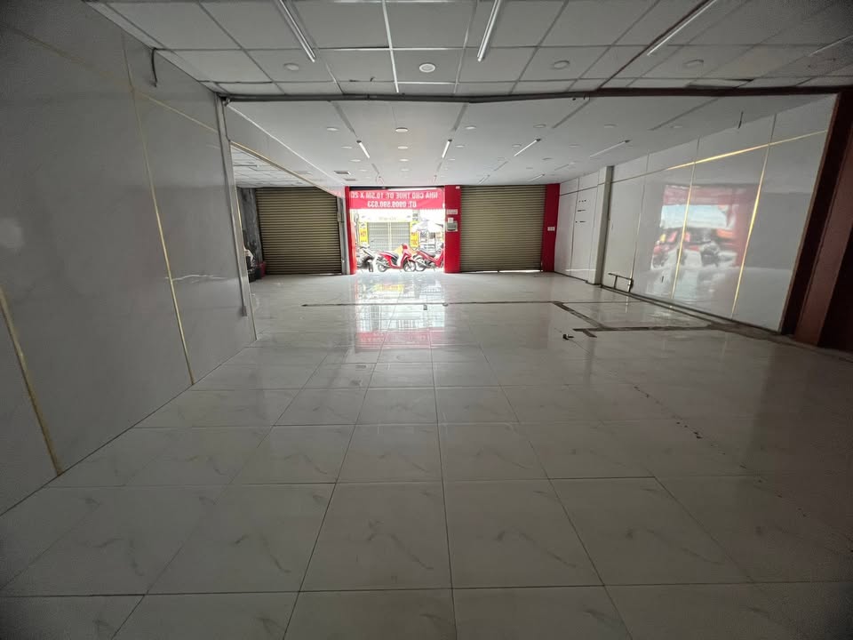 Cho thuê mặt tiền kinh doanh đường Bình Trị Đông 220m² giá 30 triệu - Vào là kinh doanh ngay!