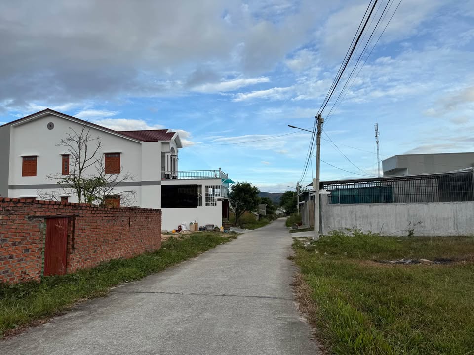 Đất thổ cư Phường Đăk Cấm 250m² giá 690 triệu - Khu dân cư yên tĩnh