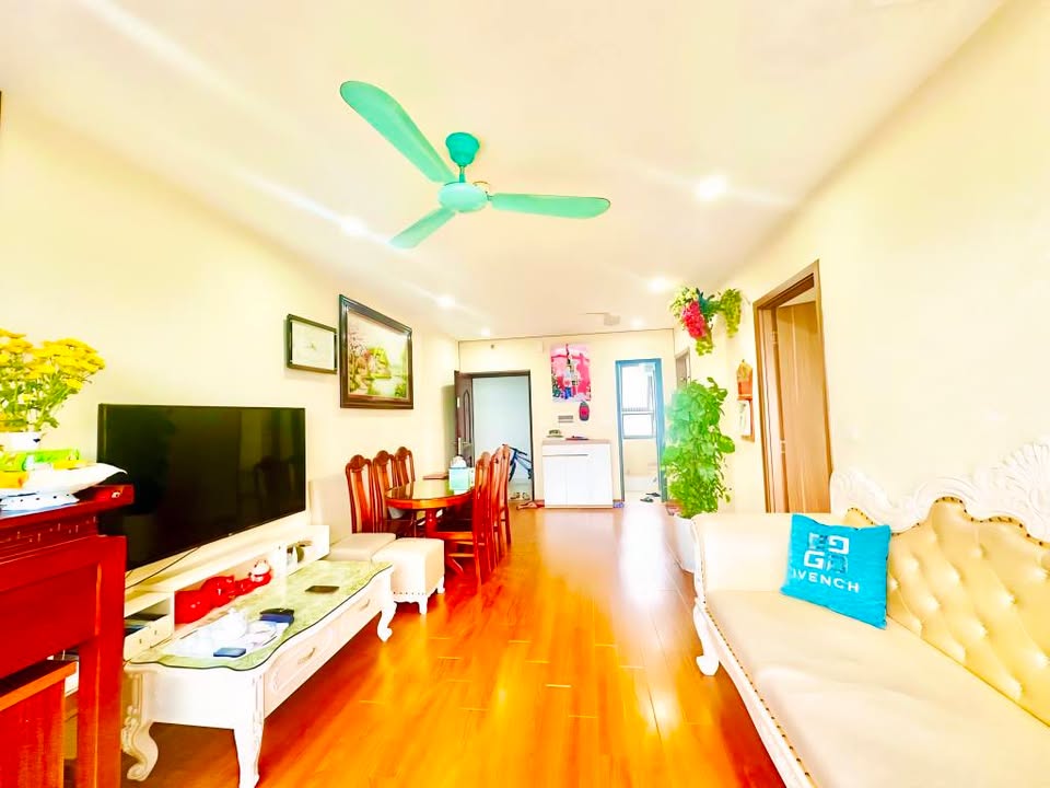 Chung cư @Homes Hoàng Mai 67m² giá 5.75 tỷ - Căn góc 3 mặt thoáng, full nội thất!