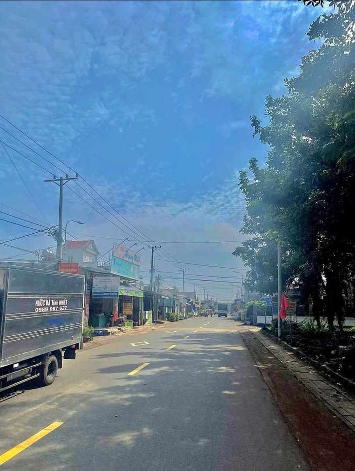 Đất nền đường Nguyễn Trãi, phường Long Khánh, 210m² giá 900 triệu - Cơ hội đầu tư tuyệt vời!