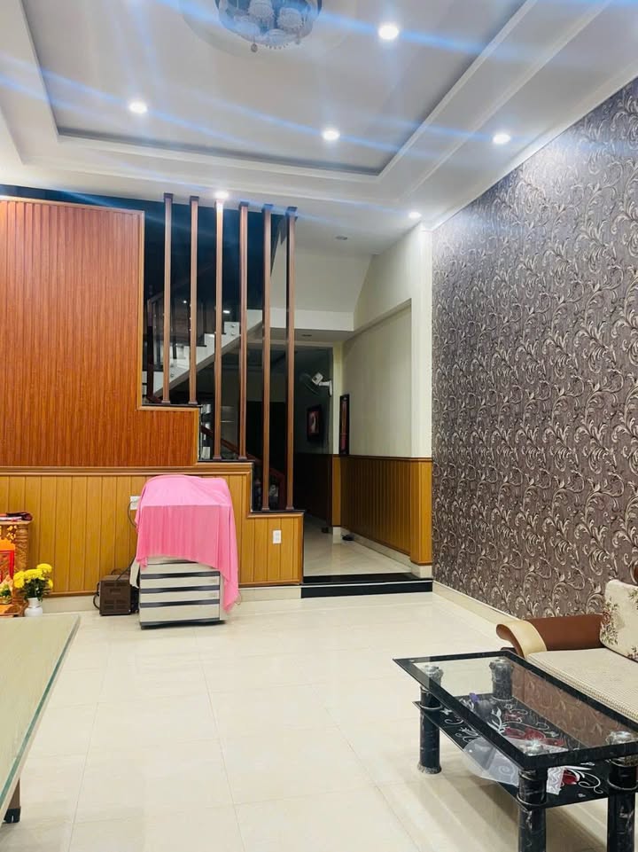 Nhà phố Nguyễn Lương Bằng, Pleiku 120m² giá 4.6 tỷ - Vị trí đắc địa cho an cư và kinh doanh!