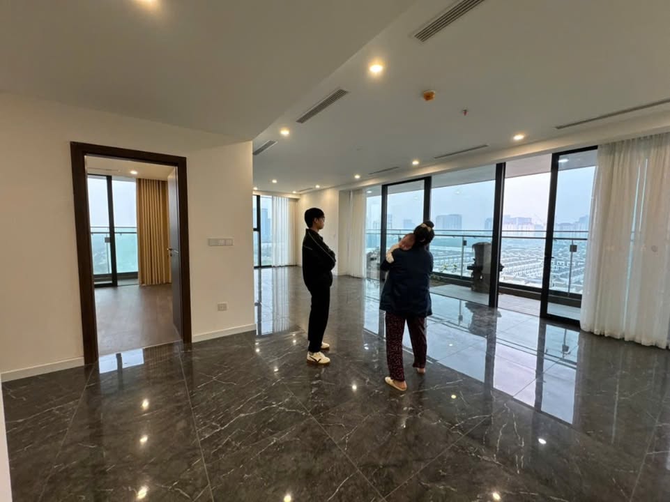 Căn hộ 3PN Sunshine Golden River Tây Hồ 25 triệu/tháng - Sẵn sàng vào ở ngay!