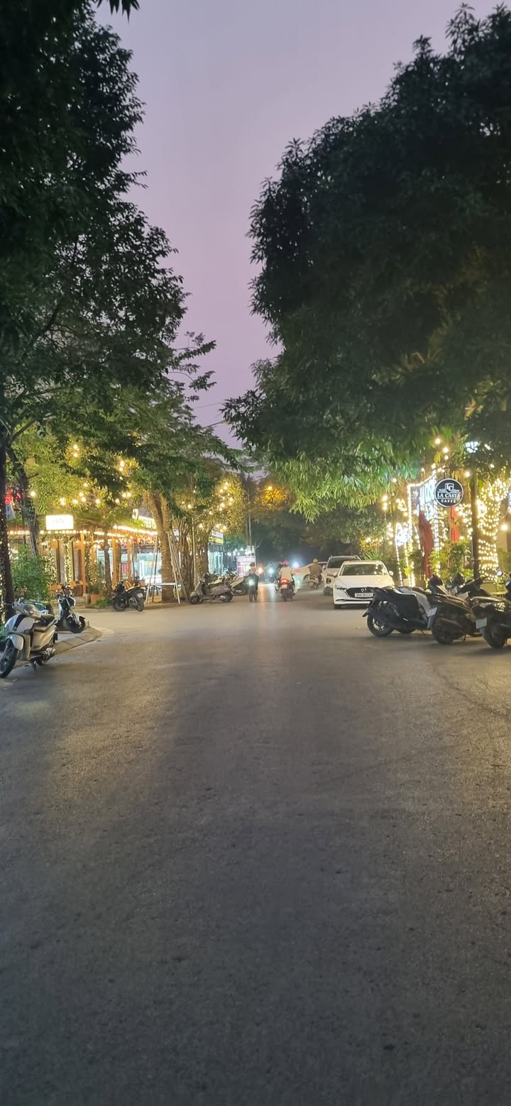 Nhà Phố Ba La, Hà Đông 55m² giá 16 tỷ - Vị trí vàng kinh doanh đắc địa!