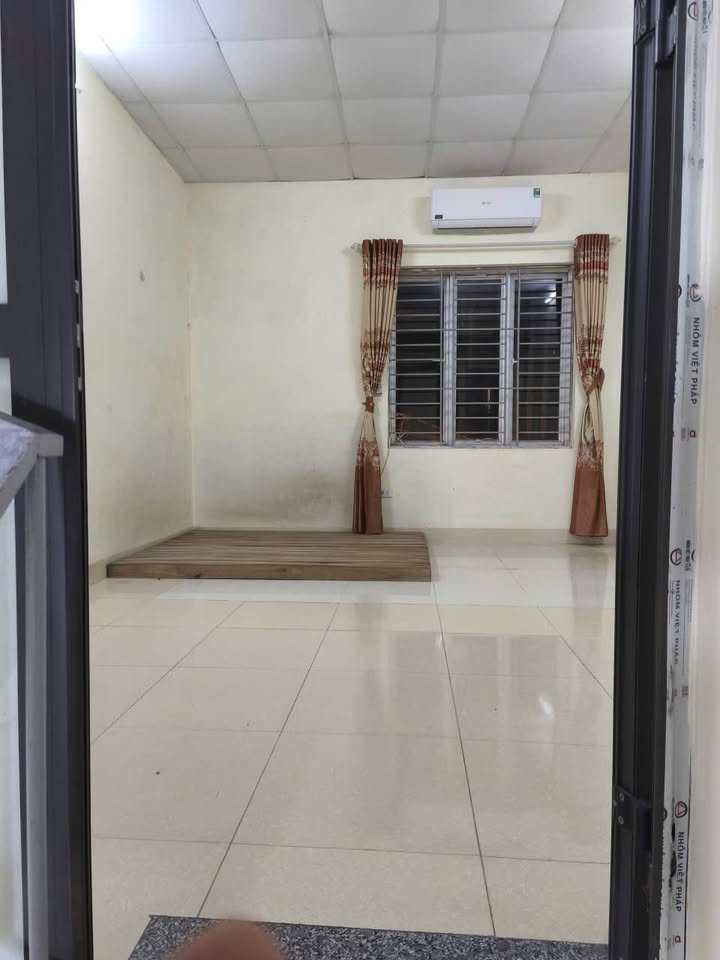 Nhà riêng cho thuê tại ngõ 1/62 Bùi Xương Trạch, Thanh Xuân - Giá 4.5 triệu, tiện nghi đầy đủ!