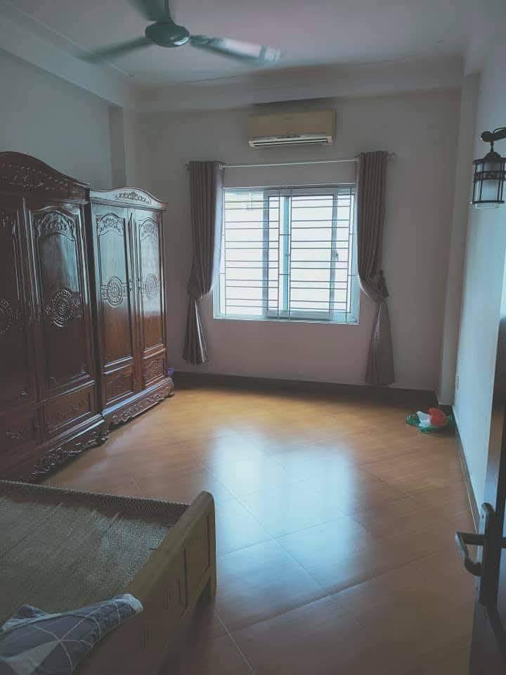 Phòng cho thuê tại 77 ngõ 151 Nguyễn Đức Cảnh, 22m² giá 2.8 triệu - Tiện nghi đầy đủ, thoáng mát!