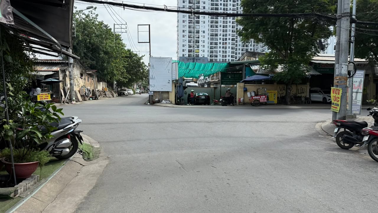 Lô đất nền góc 2 mặt tiền hẻm 95 Lê Văn Lương, Q7 - Đầu tư sinh lời ngay!