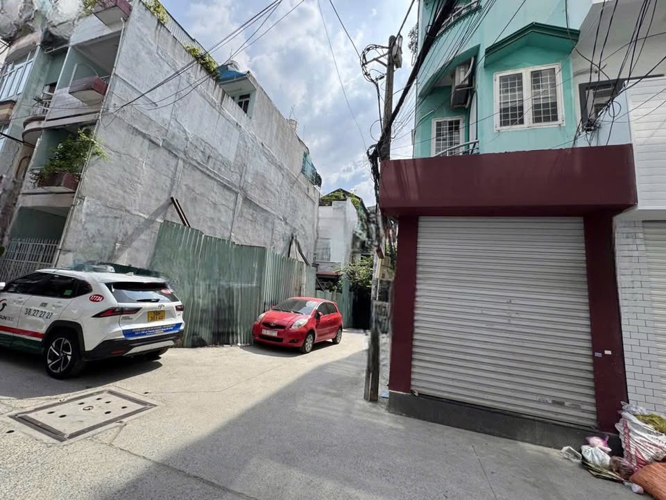 Mặt bằng cho thuê góc 2 mặt tiền Trần Quang Diệu, Quận 3 - 33m² chỉ 18 triệu