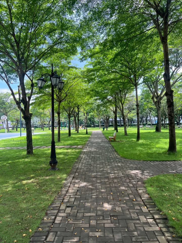 Townhouse KDC Loverapark Khang Điền 105m² giá 8.8 tỷ - Nhà đẹp hướng Đông Nam