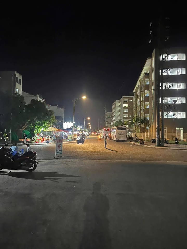 Đất nền Đông Yên Quốc Oai 84m² giá 3 tỷ - Mặt tiền rộng, đầu tư sinh lời!