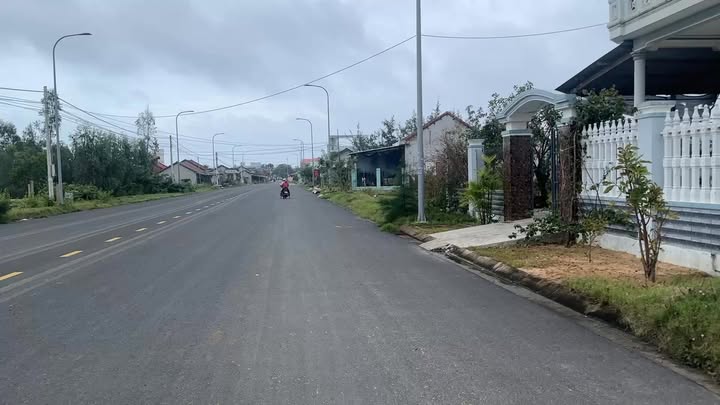 Đất nền đường Lư Giang, Hòa Hiệp, Đông Hòa 400m² giá 4 tỷ - Cơ hội đầu tư sinh lời!