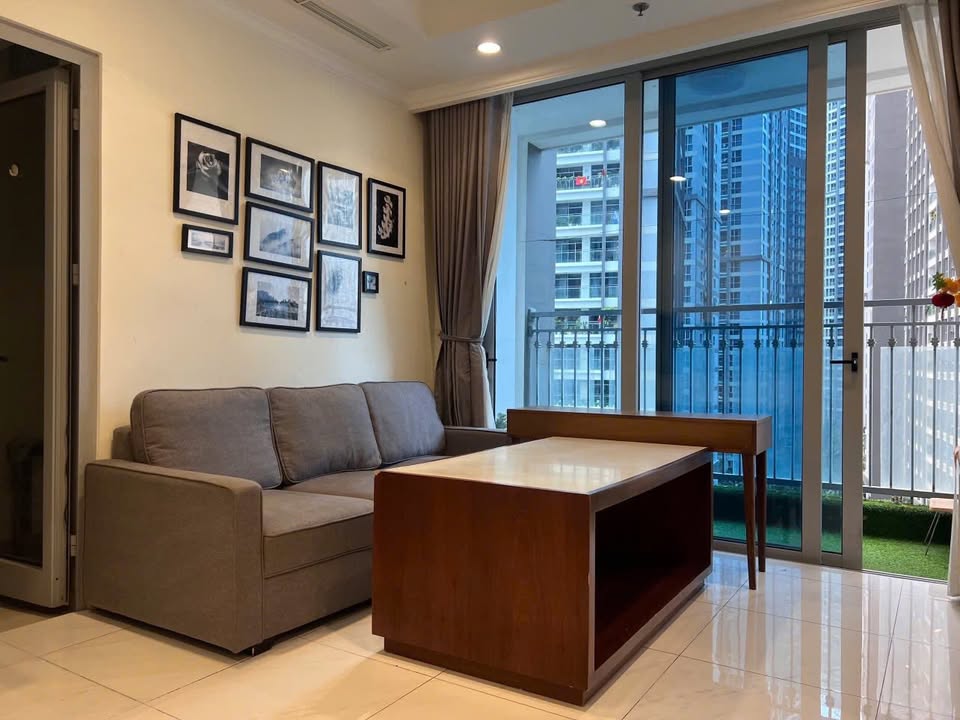 Căn hộ Vinhomes Central Park quận Bình Thạnh 62.5m² giá 10 tỷ - Nội thất hoàn thiện, cho thuê 19 triệu/tháng!