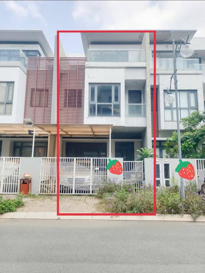 Nhà 3 tầng Khu Dân Cư Phố Đông, Phường Cát Lái, 108m² giá 10.8 tỷ - Thiết kế hiện đại, an ninh tốt!