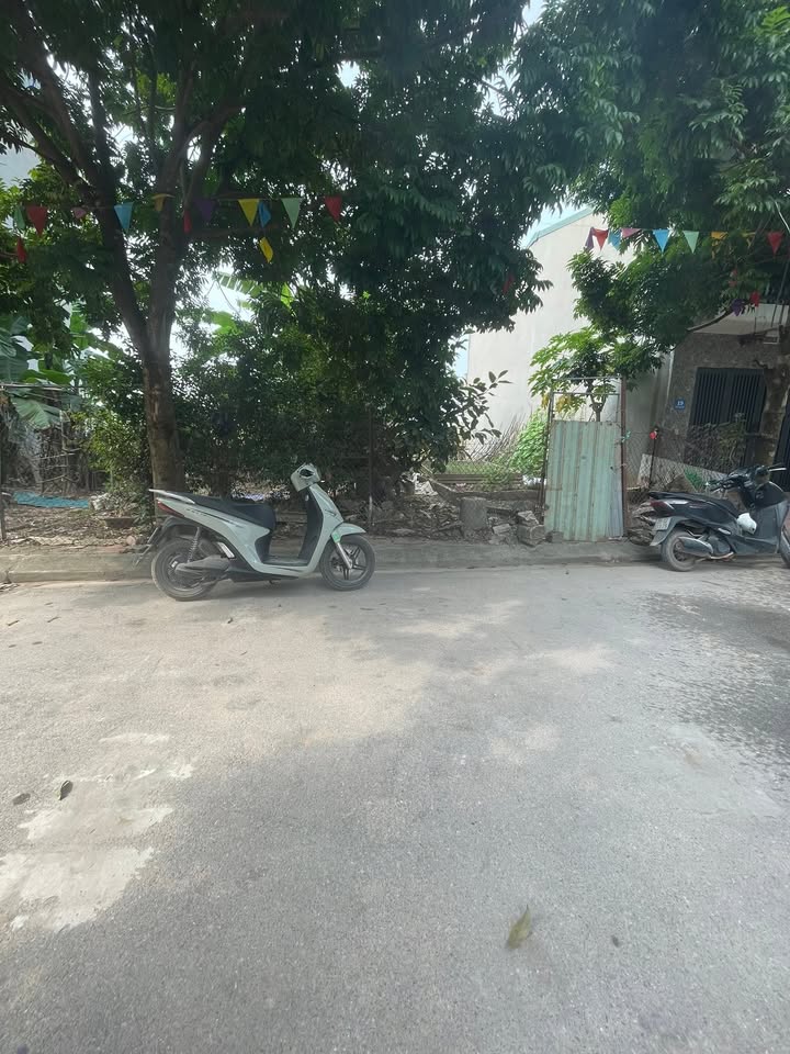 Đất Phân Lô Biên Giang 50m² giá 5 tỷ - Sổ đỏ chính chủ, công chứng ngay!