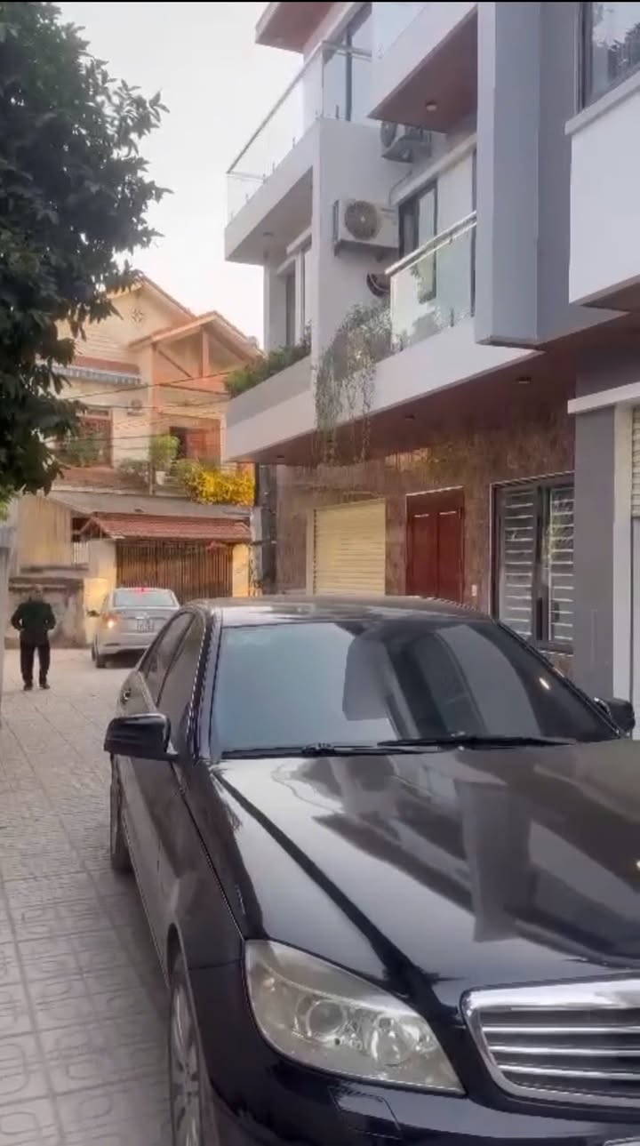 Cho thuê nhà 3 tầng full nội thất tại Quang Trung, Thái Nguyên - Địa điểm lý tưởng cho gia đình và chuyên gia!