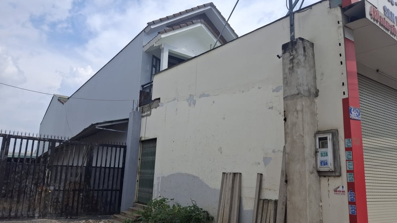 Nhà mặt tiền Hoàng Hữu Nam, Thủ Đức 270m² giá 43 tỷ - Cơ hội đầu tư tuyệt vời!