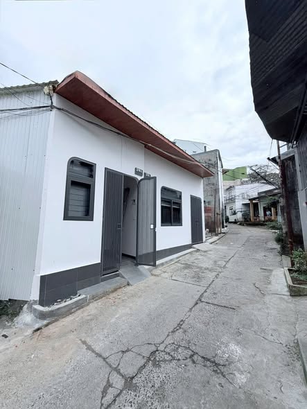 Nhà liền kề Hẻm 09 Lê Hồng Phong 42m², giá 2.2 tỷ - Vị trí đắc địa ngay trung tâm Buôn Ma Thuột!