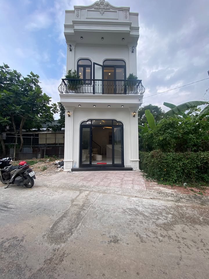 Nhà lầu Phường 5 Mỹ Tho 56m² giá 2.98 tỷ - Gần chợ, trường học, bệnh viện!